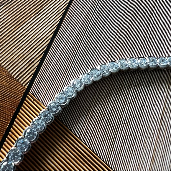 Round Diamond Zirconia Tennis Bracelet 925 Sterling Silver Rhodium - Picture 4 of 7